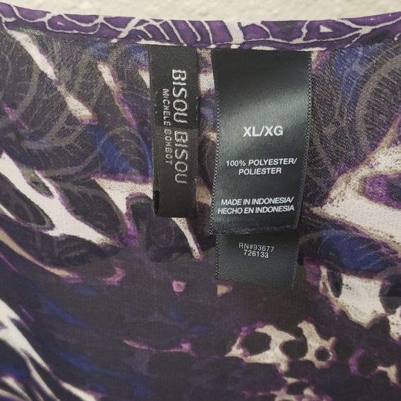 Top - Picture 2 of 3